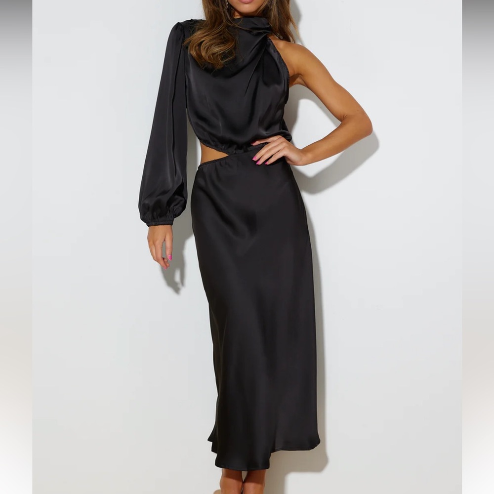 Hello Molly Won Over Midi Dress Black